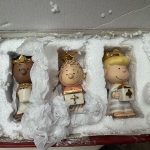 Lenox Peanuts Kings Figurine Set - Gold, Brown, Cream